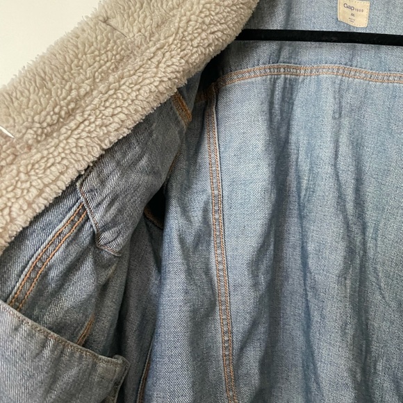 Gap 1969 sherpa lined jean jacket - Picture 4 of 5